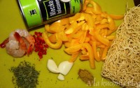 krewetki makaron mleczko kokos estragon chilli curry azjatyckie danie