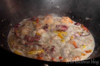 makaron ośmiornice krewetki estragon chili azja mleczko kokosowe
